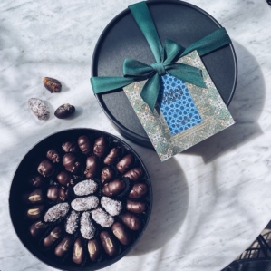 Dark Chocolate Dates Round Box - Mirzam Chocolate Makers