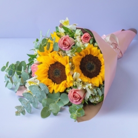 Sunflowers and Pink Roses bouquet
