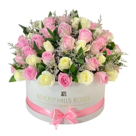 Pink and white roses bouquet luxury