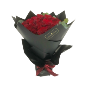 25 Red Romantic Roses