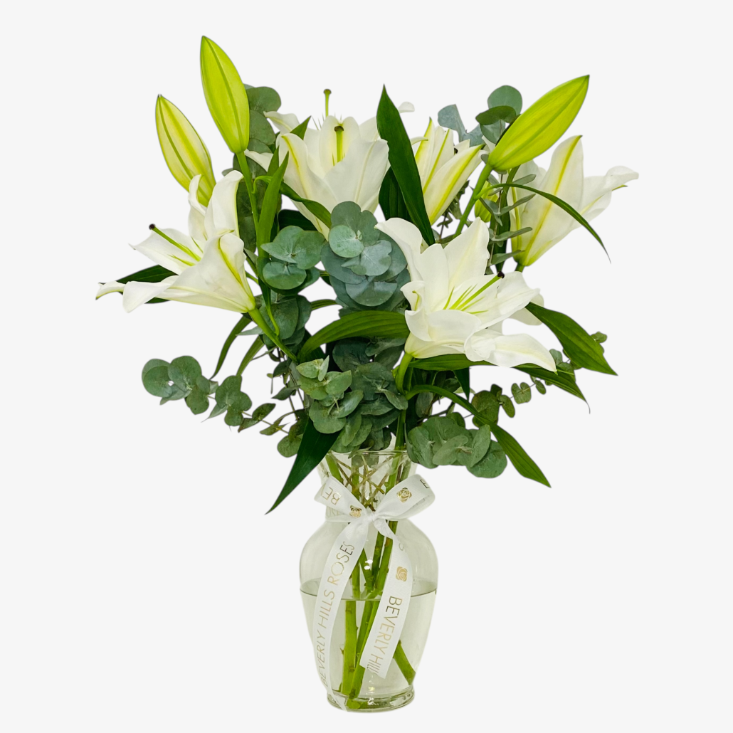 White Lilies in Glass Vase Dubai – Perfect Gift Today